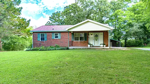 1001 Oak Grove Cir, Benton, KY 42025