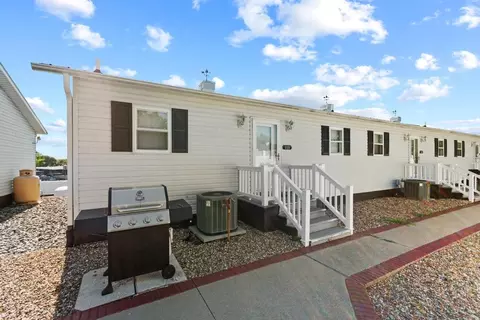 108 Green Turtle Bay Dr, Grand Rivers, KY 42045