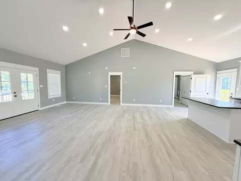 Living - 93 Stable Ln, Brodhead, KY 40409 photo 3 of 4