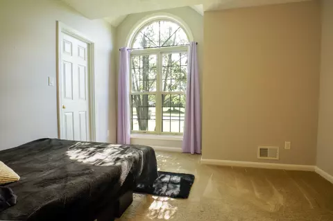 Bedroom - 965 E Count Fleet Cir, Danville, KY 40422 photo 3 of 5
