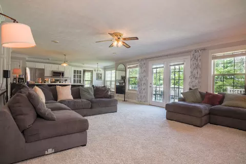 Living - 965 E Count Fleet Cir, Danville, KY 40422 photo 2 of 2