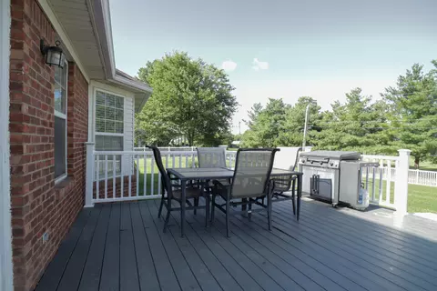 Exterior - 965 E Count Fleet Cir, Danville, KY 40422 photo 4 of 4