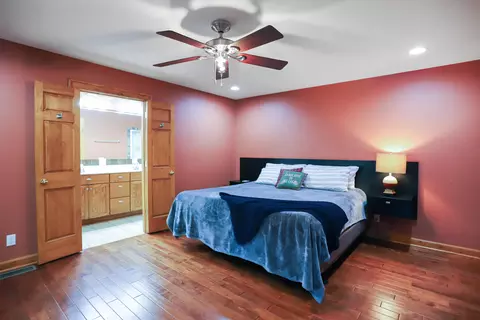 Bedroom - 1386 Boatwright Trl, Murray, KY 42071 photo 1 of 9