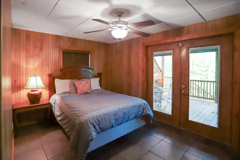 Bedroom - 1386 Boatwright Trl, Murray, KY 42071 photo 8 of 9
