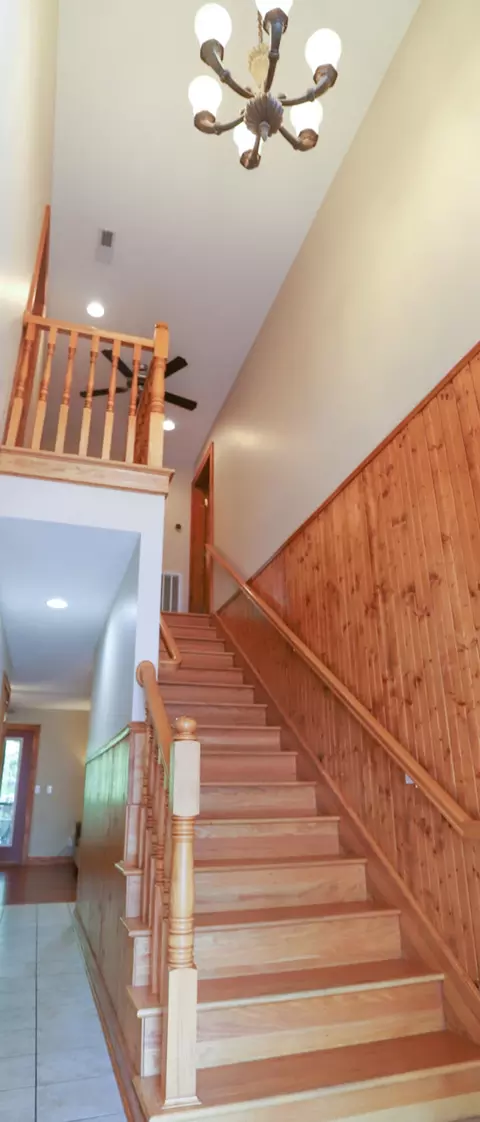 Entry Way - 1386 Boatwright Trl, Murray, KY 42071 photo 2 of 2