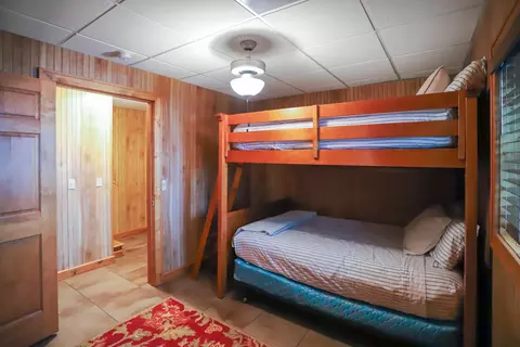 Bedroom - 1386 Boatwright Trl, Murray, KY 42071 photo 7 of 9