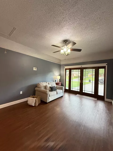 Other - 802 Broad St, Murray, KY 42071 photo 2 of 2