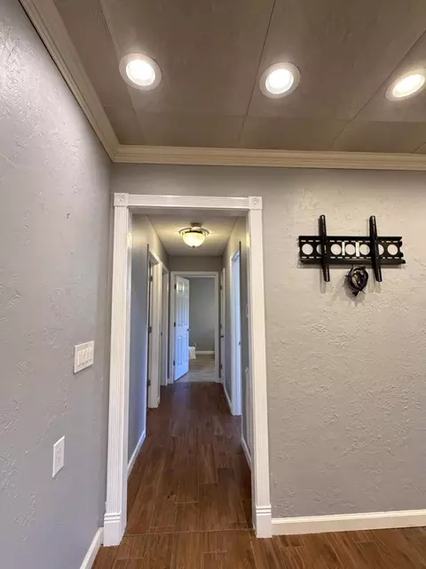 Entry Way - 802 Broad St, Murray, KY 42071 photo 1 of 1
