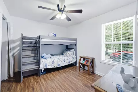 Bedroom - 1326 Diuguid Dr, Murray, KY 42071 photo 4 of 8
