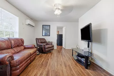 Living - 1326 Diuguid Dr, Murray, KY 42071 photo 6 of 6