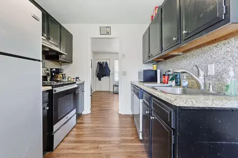 Kitchen - 1326 Diuguid Dr, Murray, KY 42071 photo 8 of 10