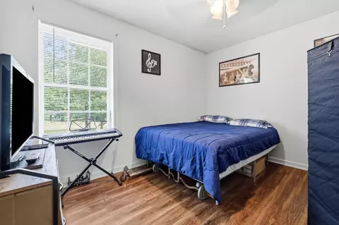 Bedroom - 1326 Diuguid Dr, Murray, KY 42071 photo 5 of 8