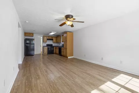 Living - 1326 Diuguid Dr, Murray, KY 42071 photo 1 of 6