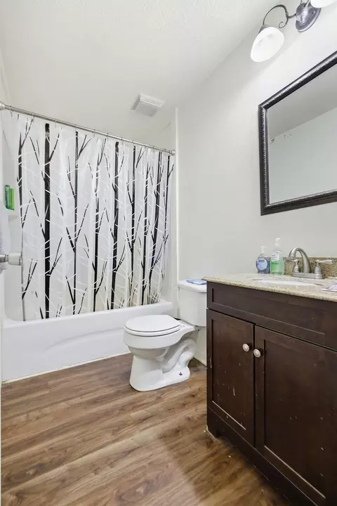 Bath - 1326 Diuguid Dr, Murray, KY 42071 photo 6 of 6