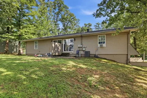 Exterior - 1326 Diuguid Dr, Murray, KY 42071 photo 9 of 9