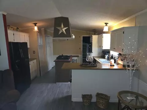 Kitchen - 1737 Tea Run Rd, Ewing, KY 41039 photo 3 of 3