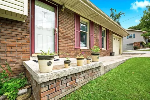 2 Shady Brook Ln, Corbin, KY 40701 photo 4