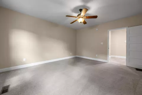 Bedroom - 218 E Second St, Frankfort, KY 40601 photo 7 of 9