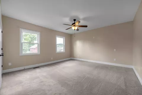 Bedroom - 218 E Second St, Frankfort, KY 40601 photo 4 of 9