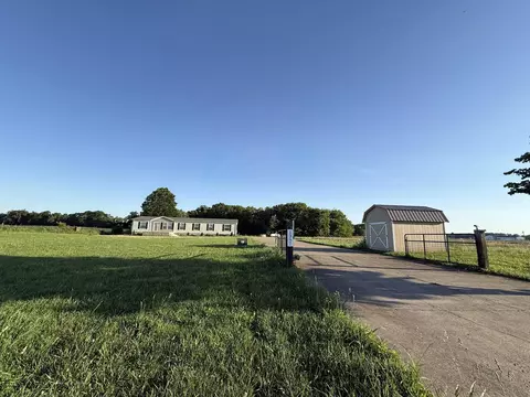 1397 Watts Rd, Trenton, KY 42286