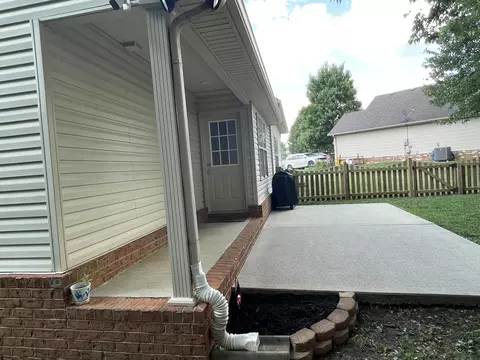 Exterior - 118 Back Stretch Dr, Georgetown, KY 40324 photo 9 of 15