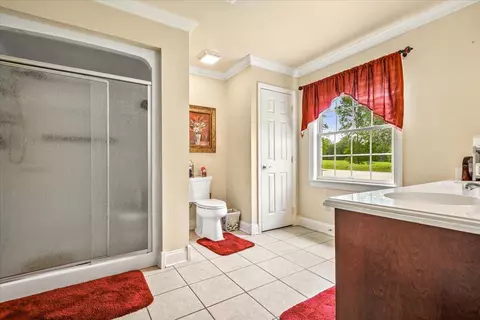 Bath - 91 Earl Angel Rd, Corbin, KY 40701 photo 1 of 3