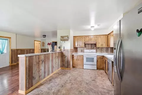 Kitchen - 82 Hansen Rd, Pine Knot, KY 42635 photo 2 of 2