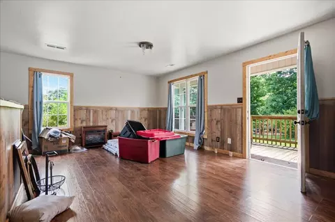 Living - 82 Hansen Rd, Pine Knot, KY 42635 photo 3 of 4