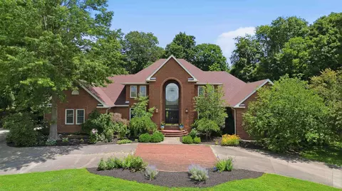425 Woodside Dr, Somerset, KY 42503