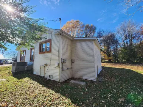 Exterior - 114 Spruce St, Murray, KY 42071 photo 6 of 9