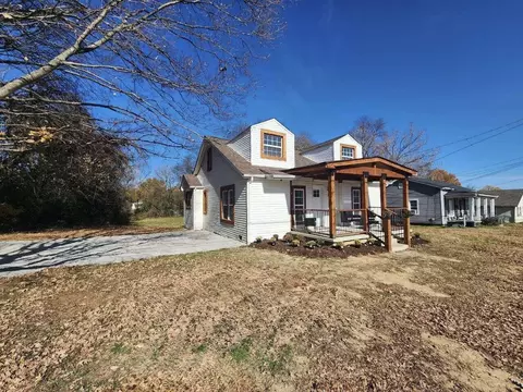 Exterior - 114 Spruce St, Murray, KY 42071 photo 9 of 9
