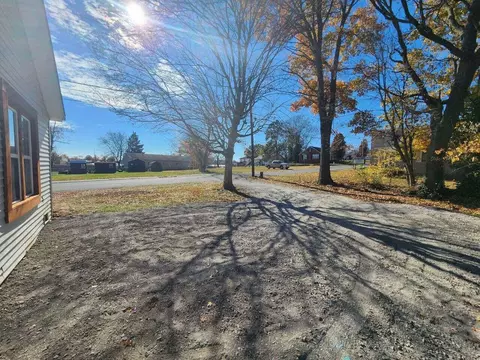 Exterior - 114 Spruce St, Murray, KY 42071 photo 8 of 9
