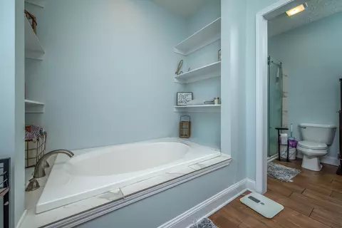 Bath - 37 Grayson Dr, Morehead, KY 40351 photo 1 of 4