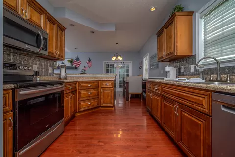 Kitchen - 37 Grayson Dr, Morehead, KY 40351 photo 3 of 3