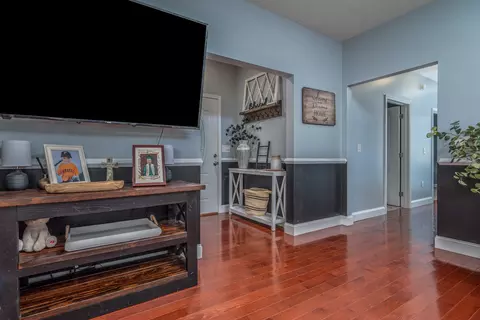 Entry Way - 37 Grayson Dr, Morehead, KY 40351 photo 1 of 2