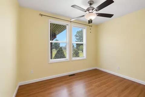 Bedroom - 1716 Liberty Rd, Eubank, KY 42567 photo 5 of 15