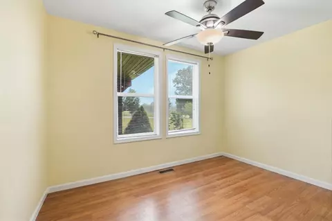 Bedroom - 1716 Liberty Rd, Eubank, KY 42567 photo 13 of 15