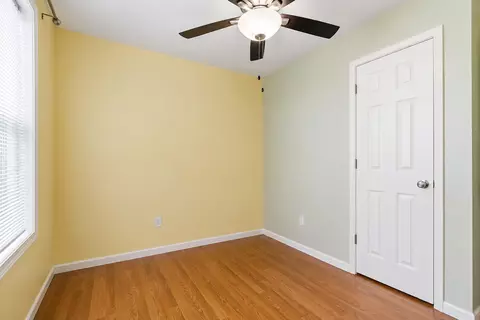 Bedroom - 1716 Liberty Rd, Eubank, KY 42567 photo 4 of 15