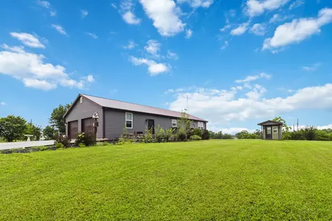Exterior - 1716 Liberty Rd, Eubank, KY 42567 photo 2 of 6