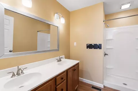 Bath - 1716 Liberty Rd, Eubank, KY 42567 photo 1 of 3