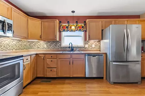 Kitchen - 1716 Liberty Rd, Eubank, KY 42567 photo 4 of 4