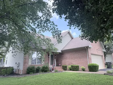 515 Ashbury Cir, Hopkinsville, KY 42240