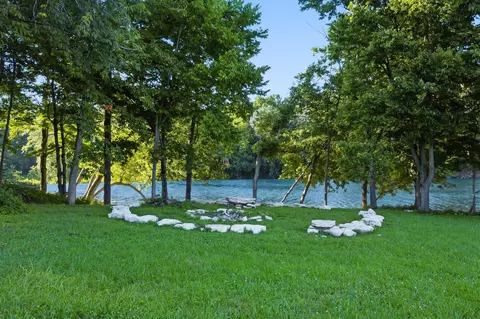 Exterior - 975 Lakeside Dr, Lancaster, KY 40444 photo 14 of 16