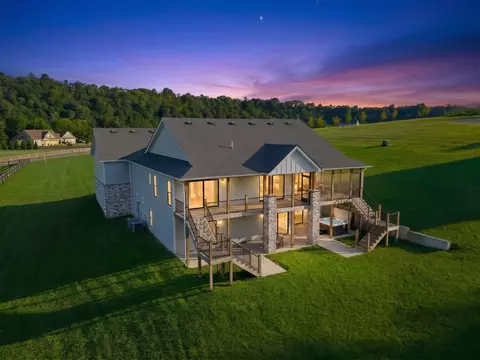 Exterior - 975 Lakeside Dr, Lancaster, KY 40444 photo 1 of 16