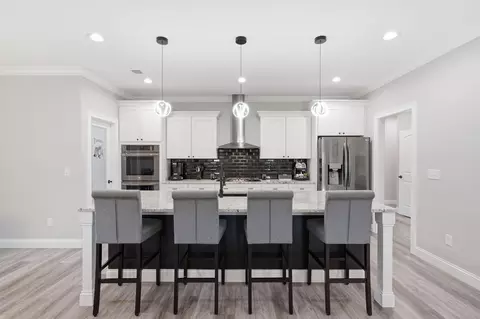 Kitchen - 975 Lakeside Dr, Lancaster, KY 40444 photo 1 of 6