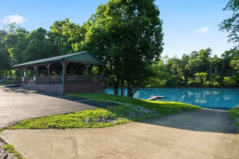 Exterior - 975 Lakeside Dr, Lancaster, KY 40444 photo 15 of 16