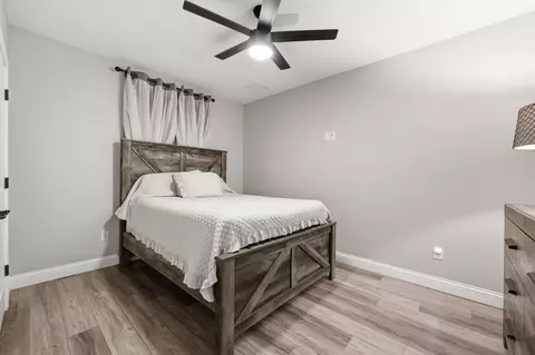 Bedroom - 975 Lakeside Dr, Lancaster, KY 40444 photo 4 of 5