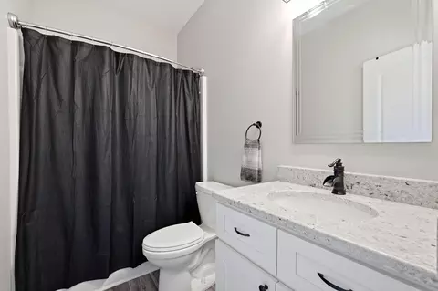 Bath - 975 Lakeside Dr, Lancaster, KY 40444 photo 6 of 6