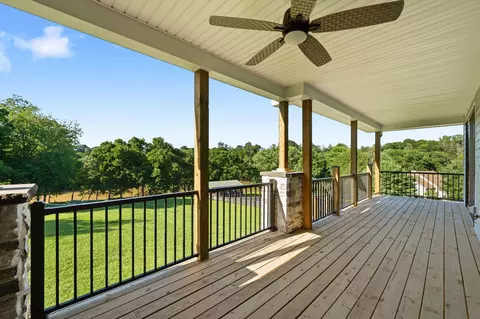 Exterior - 975 Lakeside Dr, Lancaster, KY 40444 photo 10 of 16