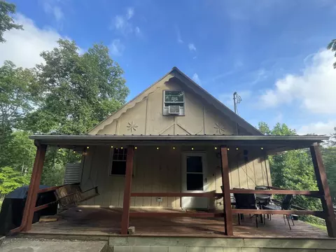 228 Pine Dr, Burnside, KY 42519 photo 2